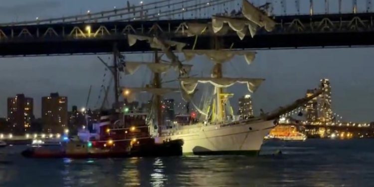 Regresa a México tripulación del Buque Escuela Cuauhtémoc tras accidente en Nueva York