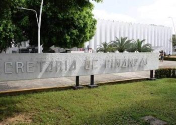 Señalan a Finanzas por no reconocer tarjeta de circulación que expide desde enero