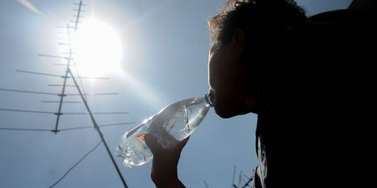 Tabasco reporta 2 muertes y 54 casos por golpe de calor