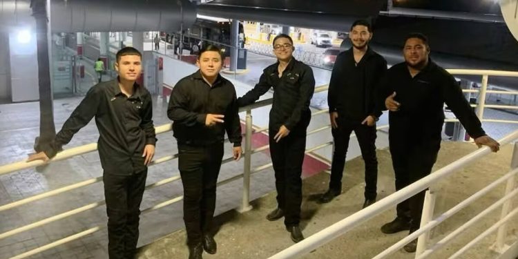 Familiares del Grupo Fugitivo suplican ayuda para localizarlos; siguen sin noticias tras cuatro días