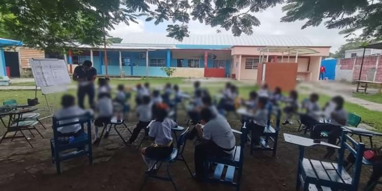 Primaria en Cunduacán enfrenta más de un año sin suministro eléctrico adecuado