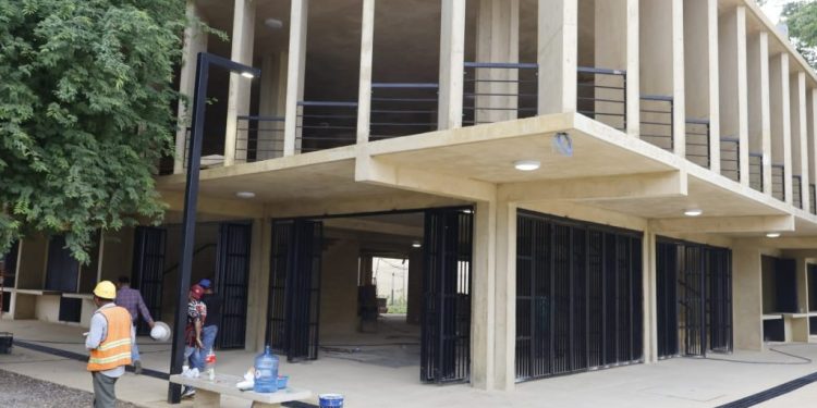 Locatarios inician traslado al nuevo mercado de Gaviotas, pero reportan carencias