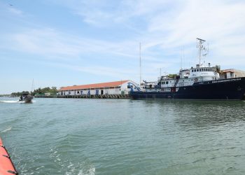 Javier May recorre predio para el nuevo Puerto de Frontera; inversión será de 7 mil millones de pesos