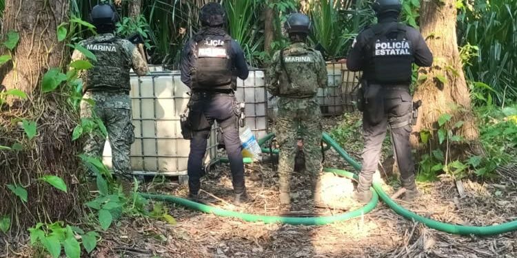 Decomisa Marina unos 7,500 litros de hidrocarburo en Paraíso, Tabasco