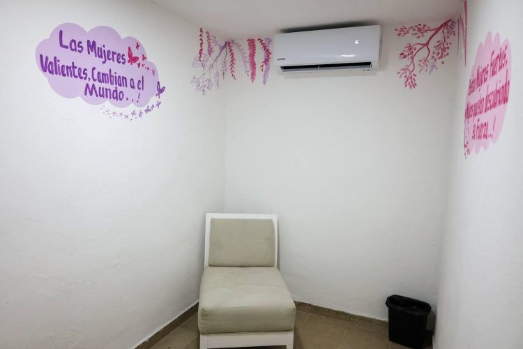 Inaugura Ana Paty peralta “casa de la mujer” en av. Kabah