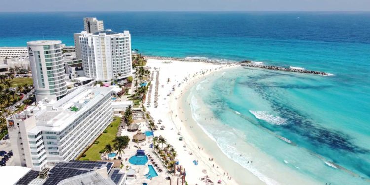 Mara Lezama celebró a través de sus redes sociales la mejora en la calificación crediticia otorgada por Fitch Ratings a Quintana Roo