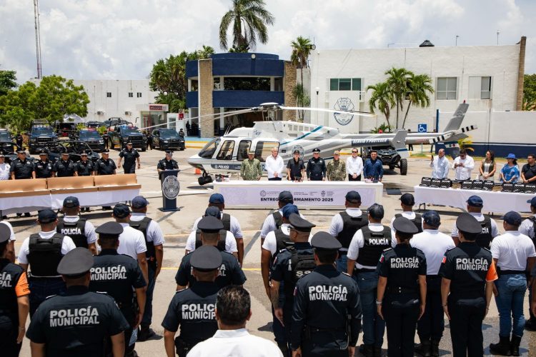 Gobierno de Estefanía Mercado marca un antes y un después en seguridad con histórica entrega de armamento en Playa del Carmen