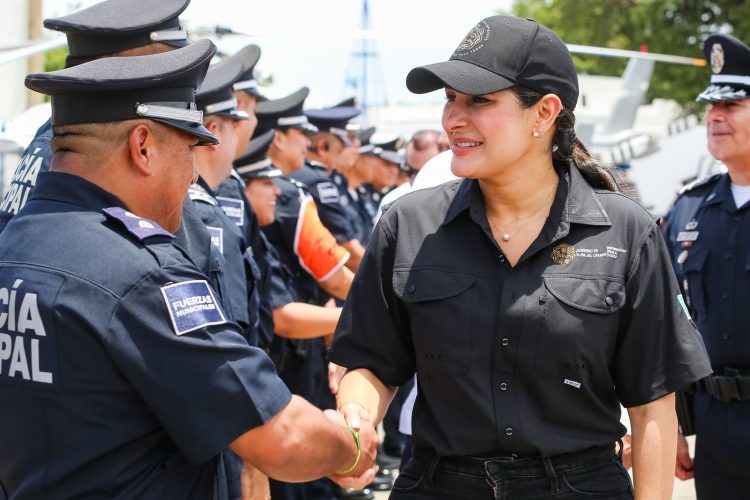 Gobierno de Estefanía Mercado marca un antes y un después en seguridad con histórica entrega de armamento en Playa del Carmen