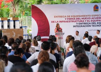 Con inversión histórica de más de 81 mdp, Mara Lezama entrega equipamiento para escuelas que estuvieron en el abandono