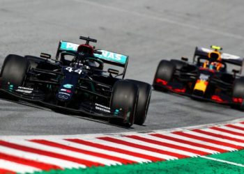 Mercedes se va contra Red Bull