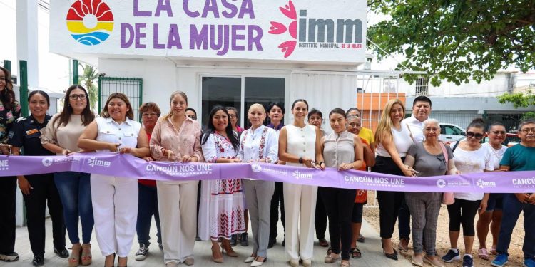Inaugura Ana Paty peralta “casa de la mujer” en av. Kabah