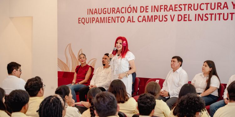 INFRAESTRUCTURA FÍSICA  Y EQUIPAMIENTO POR $27 MILLONES ENTREGÓ LAYDA SANSORES AL CAMPUS V DEL INSTITUTO CAMPECHANO