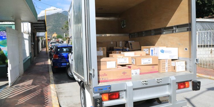 Camionetitas de la Salud abastecen centros y hospitales de las Altas Montañas