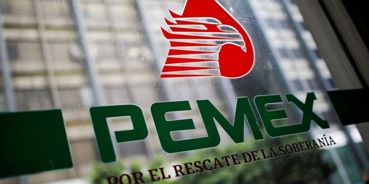 Deuda de PEMEX provoca crisis laboral en Tabasco: 5 mil obreros despedidos
