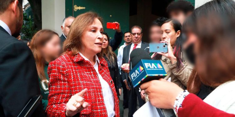 Atiende gobernadora Rocío Nahle a alumnos de la Prepa Juárez