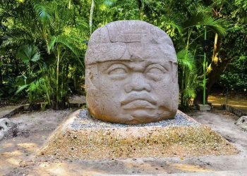 Lorena Beaurregard califica de “ocurrencia” el proyecto del Museo Nacional Olmeca