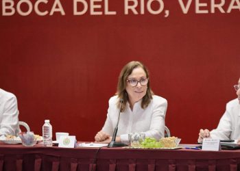 “Ni un peso a nadie, cada obra será supervisada”:  Gobernadora a empresarios de la construcción