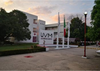 Reacción química en laboratorio de UVM Villahermosa deja un alumno herido
