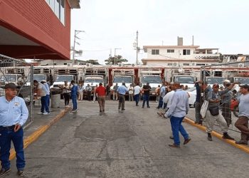 Trabajadores de limpia del Ayuntamiento de Centro vuelven a parar labores por incumplimiento de acuerdos