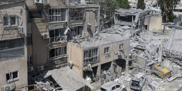 EE.UU. activa plan de evacuación para ciudadanos en Israel ante escalada del conflicto con Irán