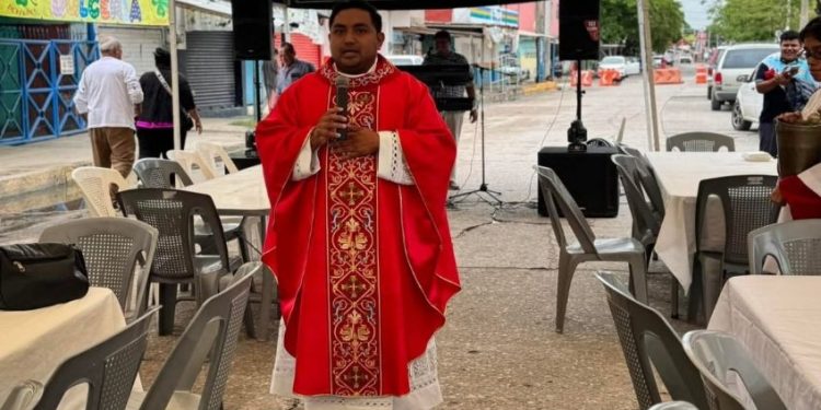 Atacan a balazos a párroco de Gaviotas Sur en Centro