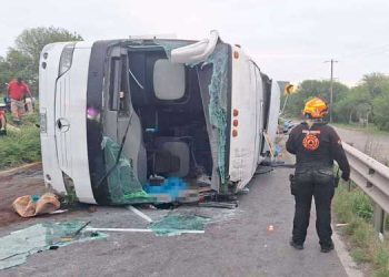 Fatal accidente en Hualahuises, NL: 11 muertos y 21 heridos tras volcadura de autobús