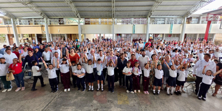 MÁS DE 14 MIL ESTUDIANTES BENEFICIADOS CON KITS DE HIGIENE DENTAL