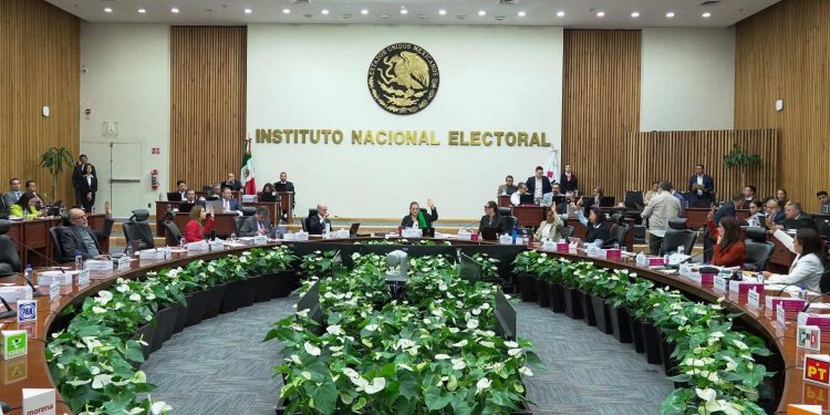 INE declara inelegibles a 46 candidatos judiciales; detectan casos por bajo promedio y proceso penal