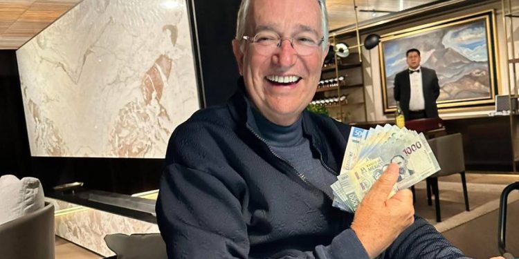 Hacienda exhibe millonaria deuda fiscal de Grupo Salinas: adeuda 74 mil millones de pesos