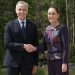 Claudia Sheinbaum es recibida por Mark Carney en la Cumbre del G7