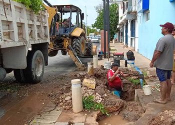 Detectan posibles fugas de agua en el malecón Carlos A. Madrazo, a poco más de un año de su inauguración