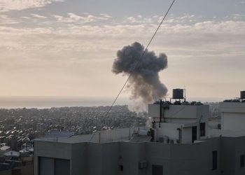 Israel lanza bombardeos en el este del Líbano tras llamado presidencial a desarme de Hizbulá