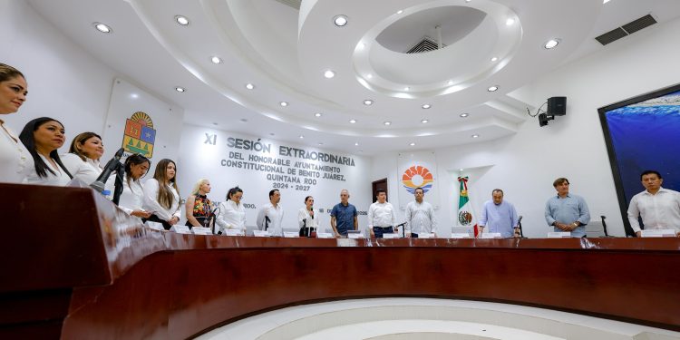 Ana Paty Peralta toma protesta al nuevo secretario municipal de seguridad ciudadana y tránsito