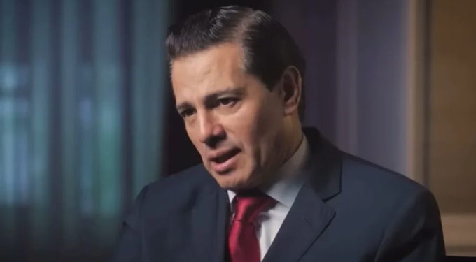 Peña Nieto rechaza acusaciones de soborno por caso Pegasus