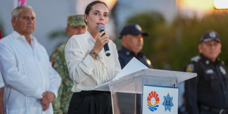 Exige Ana Paty Peralta una mejor corporación policial para los cancunenses