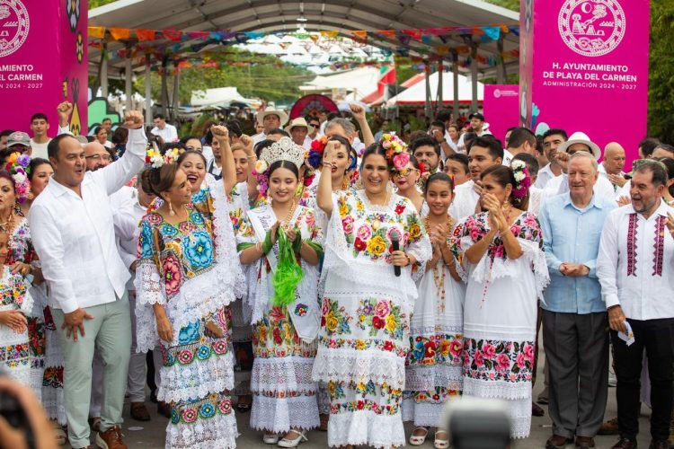 Mara Lezama y Estefanía Mercado inauguran la Feria del Carmen 2025