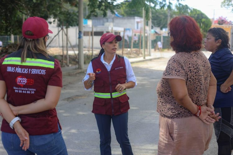 Anuncia Ana Paty Peralta obra integral en calle paseo el peral en la Sm 248