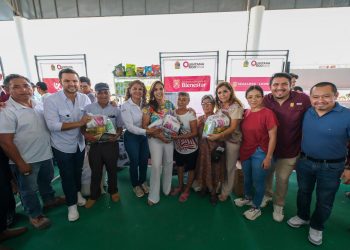 Mara Lezama lleva justicia social y prosperidad compartida a habitantes de Xul-Ha con la Caravana del Bienestar