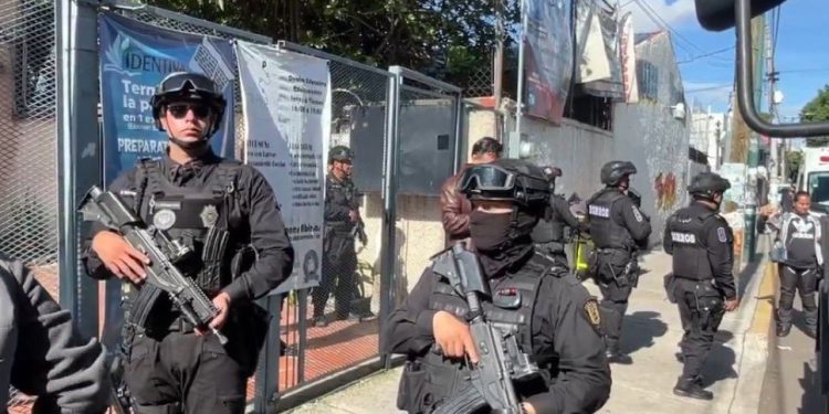 Toma de rehenes en centro educativo vinculado a iglesia en la Gustavo A. Madero