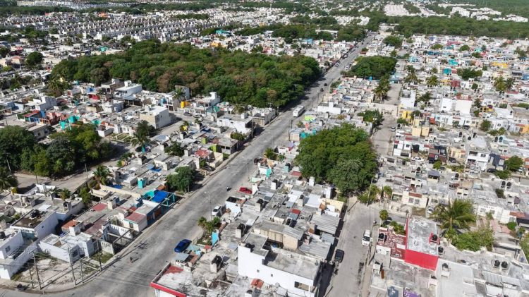 Anuncia Ana Paty Peralta obra integral en calle paseo el peral en la Sm 248