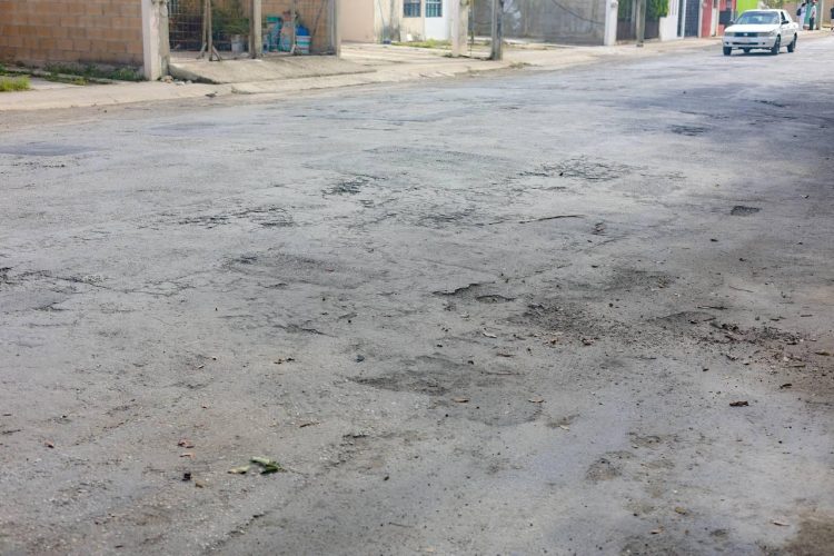 Anuncia Ana Paty Peralta obra integral en calle paseo el peral en la Sm 248