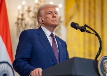 Trump anuncia aranceles a India y sanciones por importaciones energéticas desde Rusia