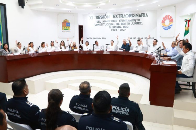 Ana Paty Peralta toma protesta al nuevo secretario municipal de seguridad ciudadana y tránsito