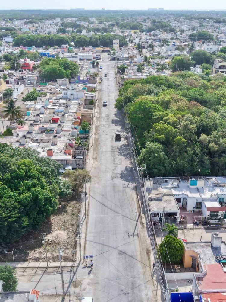 Anuncia Ana Paty Peralta obra integral en calle paseo el peral en la Sm 248