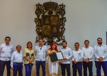 Layda Sansores responde a bloqueos con acuerdo para subestación eléctrica en Atasta