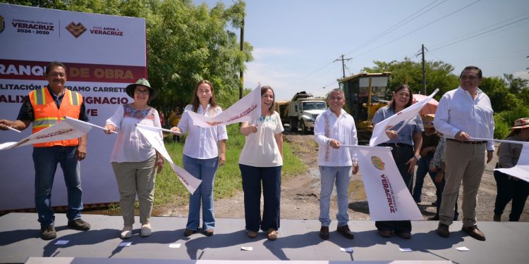 Compromiso cumplido: Rocío Nahle inicia obras carreteras para el desarrollo de La Mixtequilla