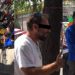 Se viraliza ‘Lord Banquetas’ tras confrontar a vendedores ambulantes