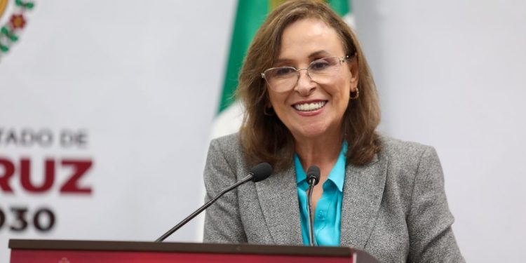 Hay diálogo abierto con taxistas y revisión responsable de tarifas: Rocío Nahle