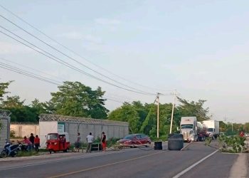 Se cumplen cuatro días de bloqueo en Atasta; exigen subestación eléctrica
