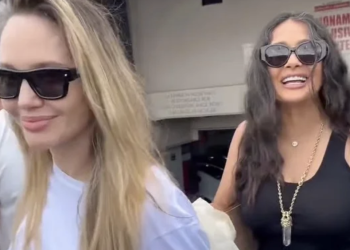 Salma Hayek y Angelina Jolie recorren Veracruz en visita privada